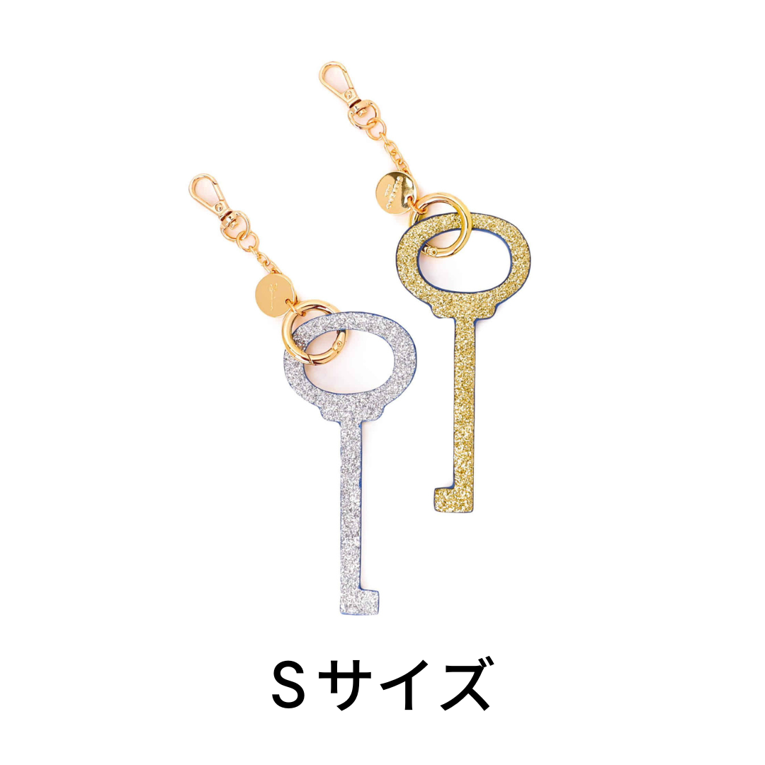 GOLDEN KEYRING