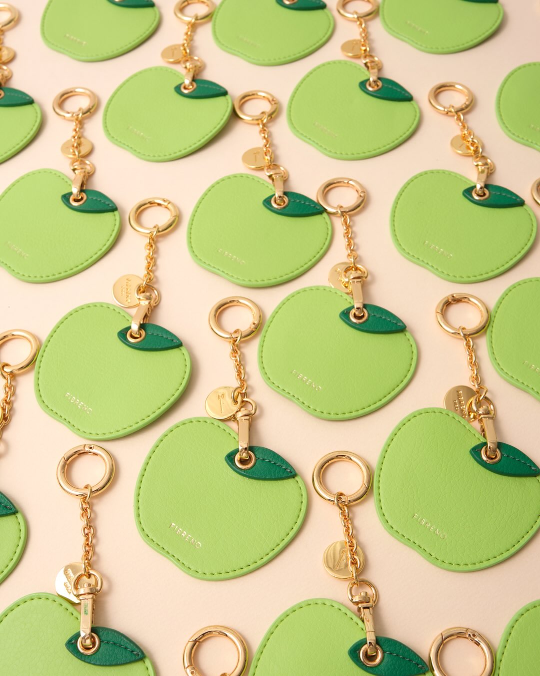 APPLE KEYRING